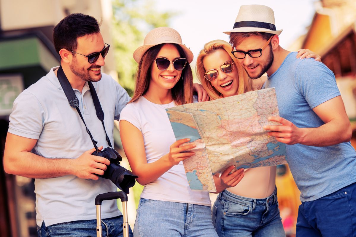 Visual de Enigma Tours revolucionando el turismo con IA y datos