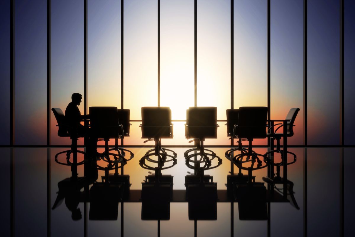 Retrato del nuevo CEO Sebastian Leclerc, líder de la visión estratégica global de Enigmarketing